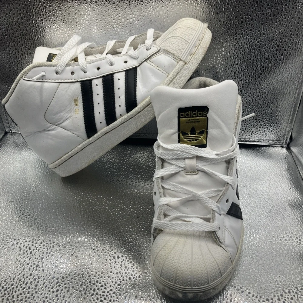 YOUTH ADIDAS PRO MODEL J (S85962) BASKETBALL SNEAKER WHT CORE BLK YOUTH SIZE 4